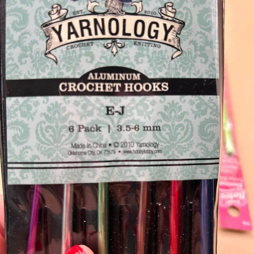 Lot of 13 Crochet Hook Susan Bates Silvalume and Yarnology E-J - Picture 6 of 6